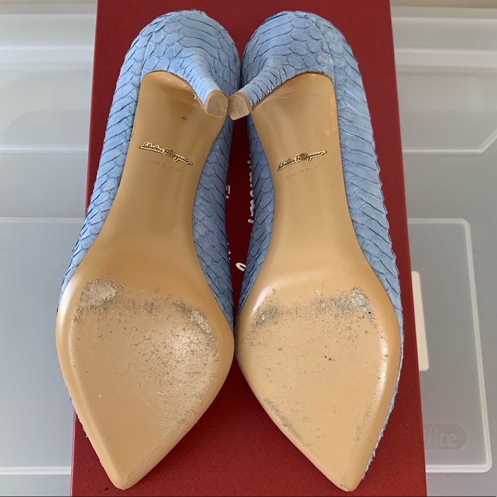 Salvatore Ferragamo Susi Snakeskin Pumps - Picture 4 of 10